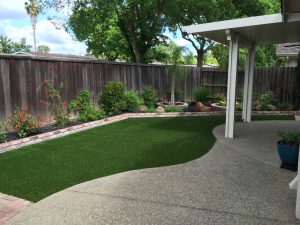 DIY Artificial Grass Lawn - Backyard with hard edges