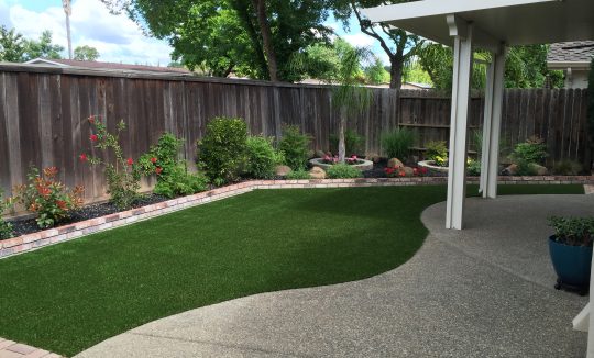 DIY Artificial Grass Lawn - Backyard with hard edges